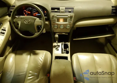 2009 Toyota Camry Base z USA, uszkodzony, nr VIN 4T1BE46KX9U857275